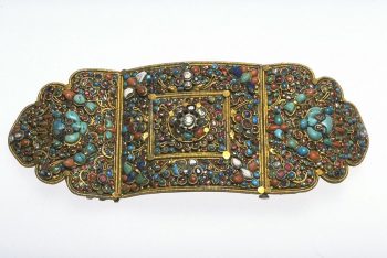 Brooch, part of a set of jewellery