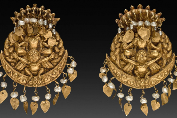 Pair of Earrings with Four-Armed Vishnu Riding Garuda with Nagas (serpent divinities)