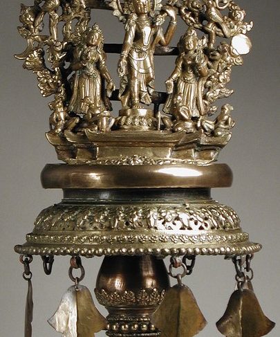 Temple Lamp with the Buddhist God Chintamani Lokeshvara and Attendants